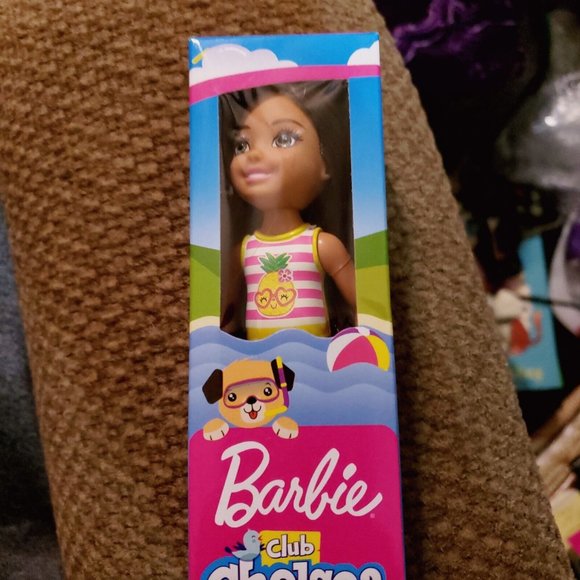Barbie Doll Club Chelsea Brunette with Swim Suit Beach Mattel Gift for Girls - Picture 2 of 5
